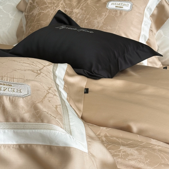 91家纺网 家纺一手货源 找家纺 馨蕊家居 2025新款LF奥地利兰精天丝夏被-云瑾 夏被云瑾-香槟