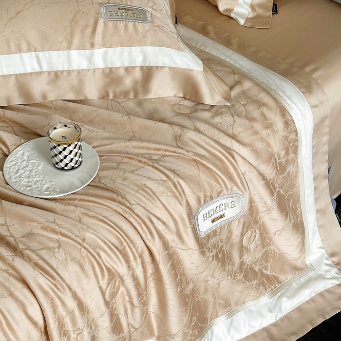 91家纺网 家纺一手货源 找家纺 馨蕊家居 2025新款LF奥地利兰精天丝夏被-云瑾 夏被云瑾-香槟