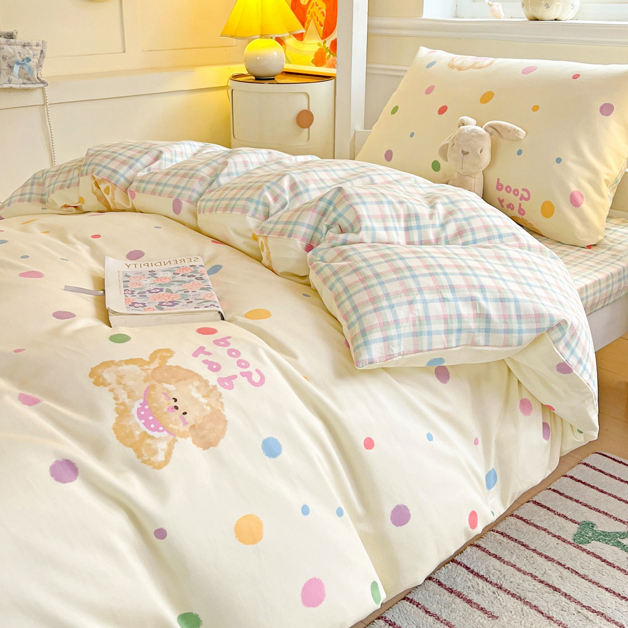 91家纺网 家纺一手货源 找家纺 西引力 2025新款全棉印花学生宿舍三件套四件套 假日小狗