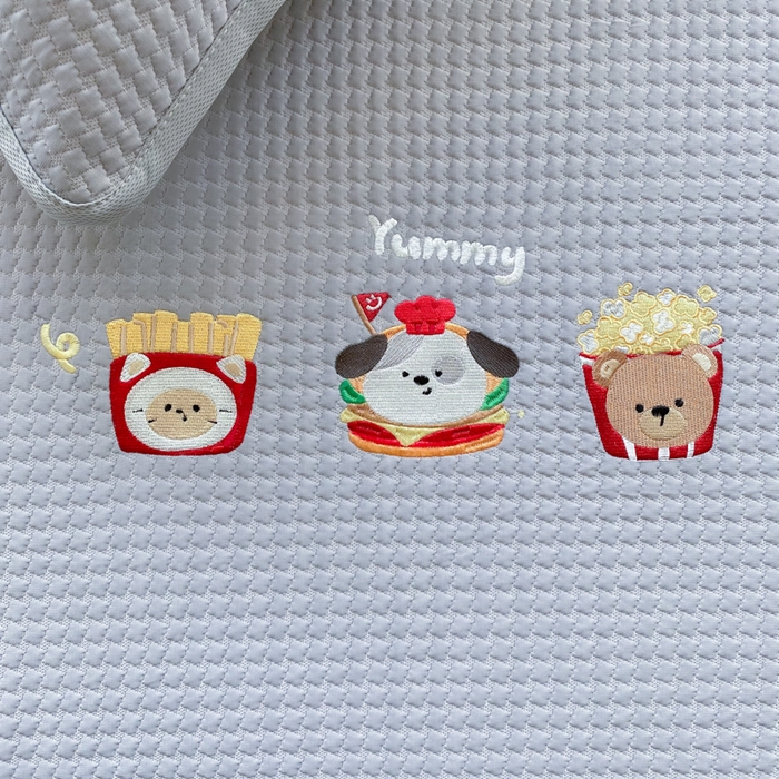 91家纺网 家纺一手货源 找家纺 千朵 2025新款冰豆豆绣花凉席 薯条派