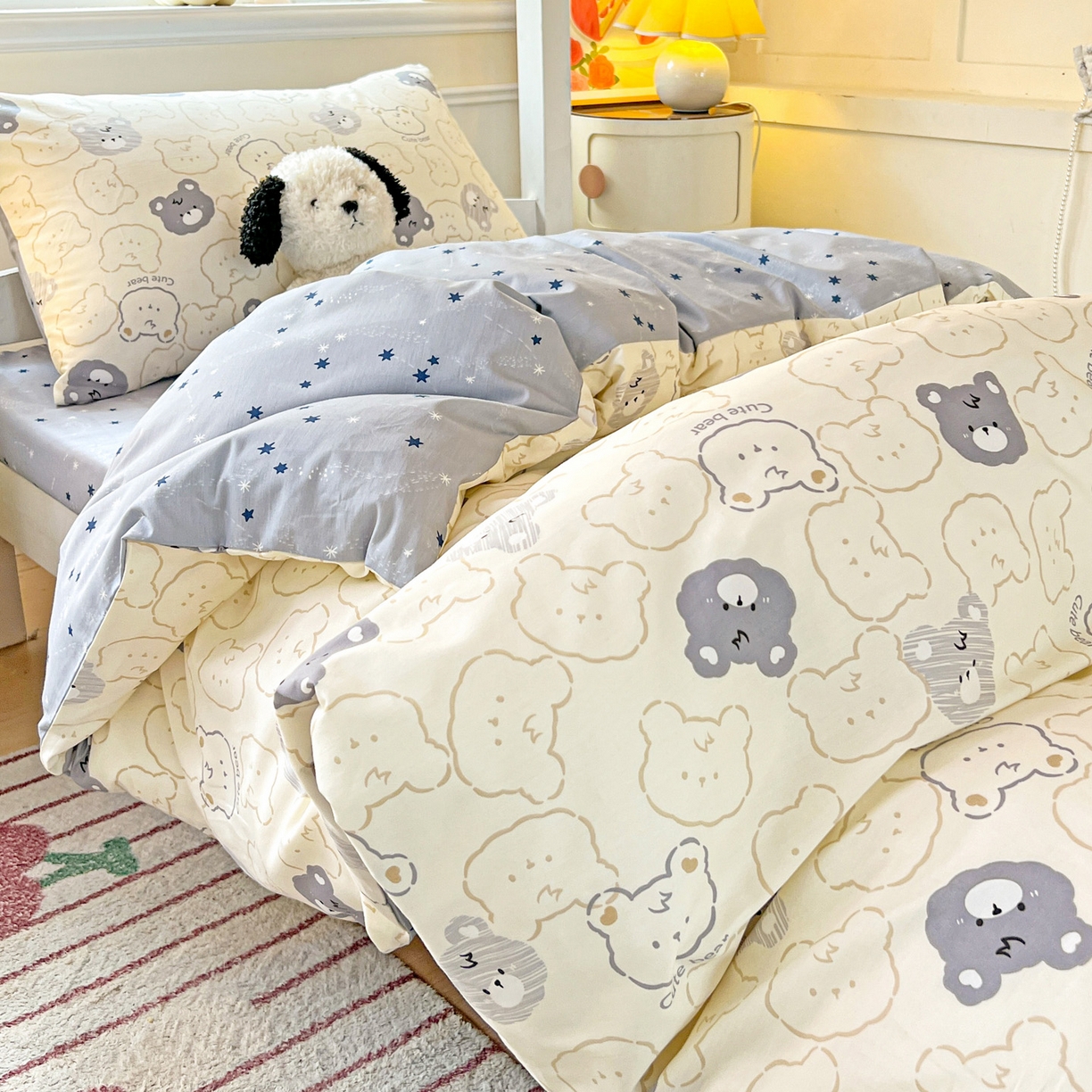 91家纺网 家纺一手货源 找家纺 西引力 2025新款全棉印花学生宿舍三件套四件套 影子熊