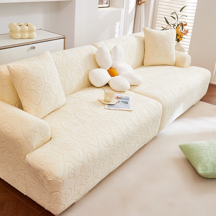 91家纺网 家纺一手货源 找家纺 丝绮鹿 2025新款雕花绒沙发套年华（直排松紧款） 米白