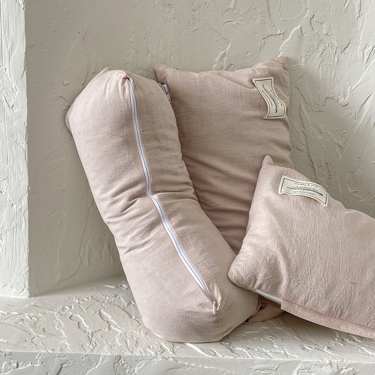 91家纺网 家纺一手货源 找家纺 番茄+ 2025新款三角牵引组合枕棉麻荞麦枕 粉色