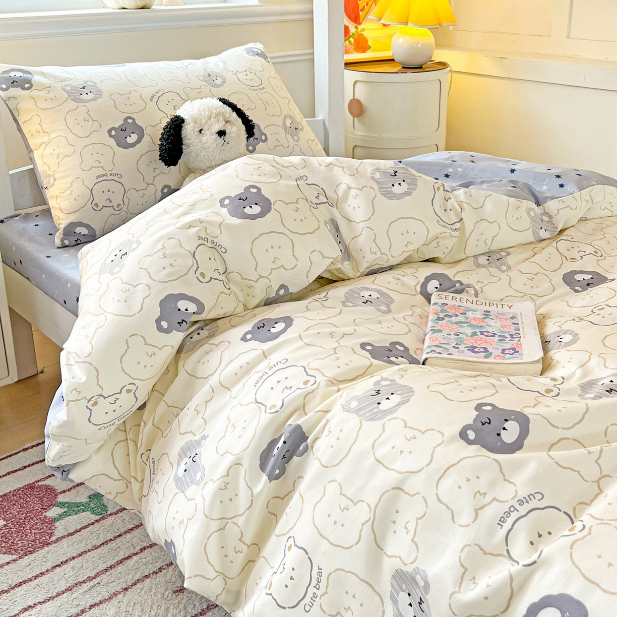 91家纺网 家纺一手货源 找家纺 西引力 2025新款全棉印花学生宿舍三件套四件套 影子熊