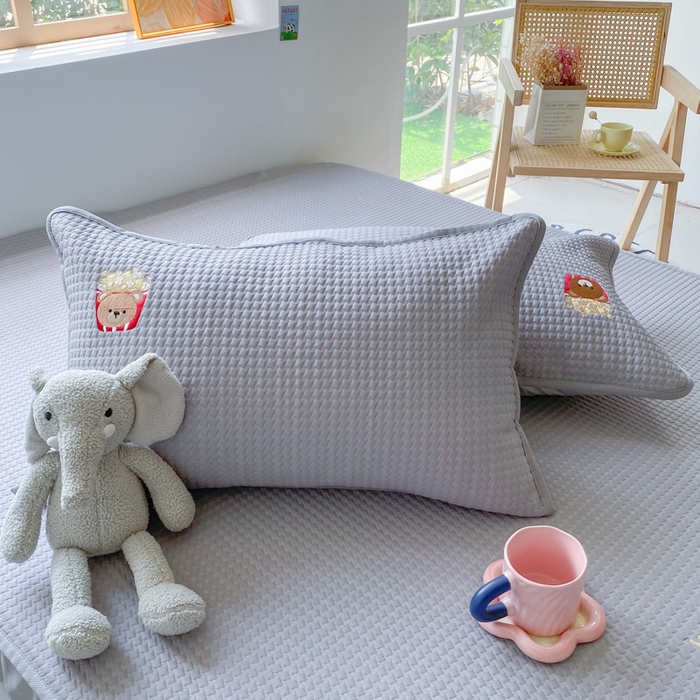 91家纺网 家纺一手货源 找家纺 千朵 2025新款冰豆豆绣花凉席 薯条派