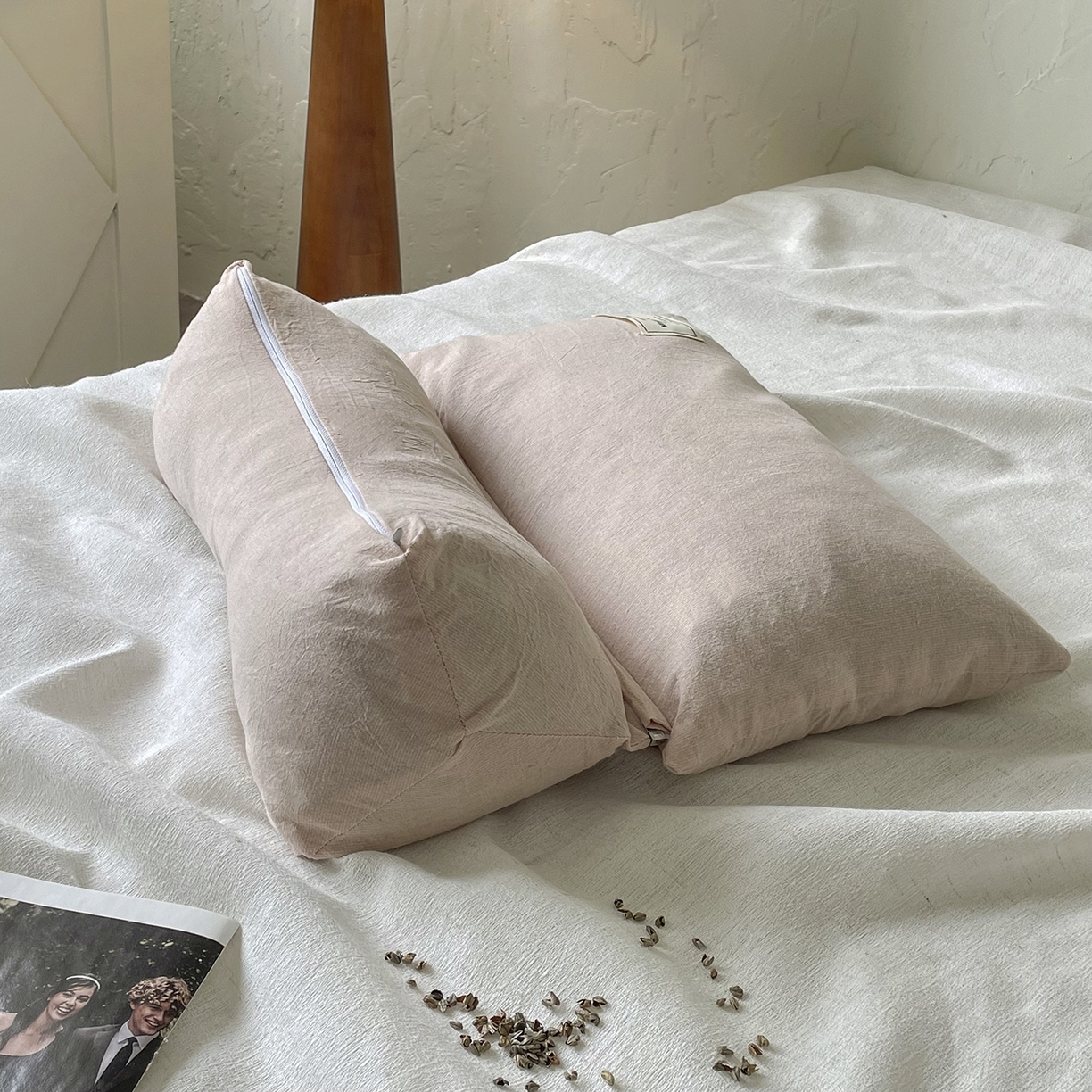 91家纺网 家纺一手货源 找家纺 番茄+ 2025新款三角牵引组合枕棉麻荞麦枕 粉色