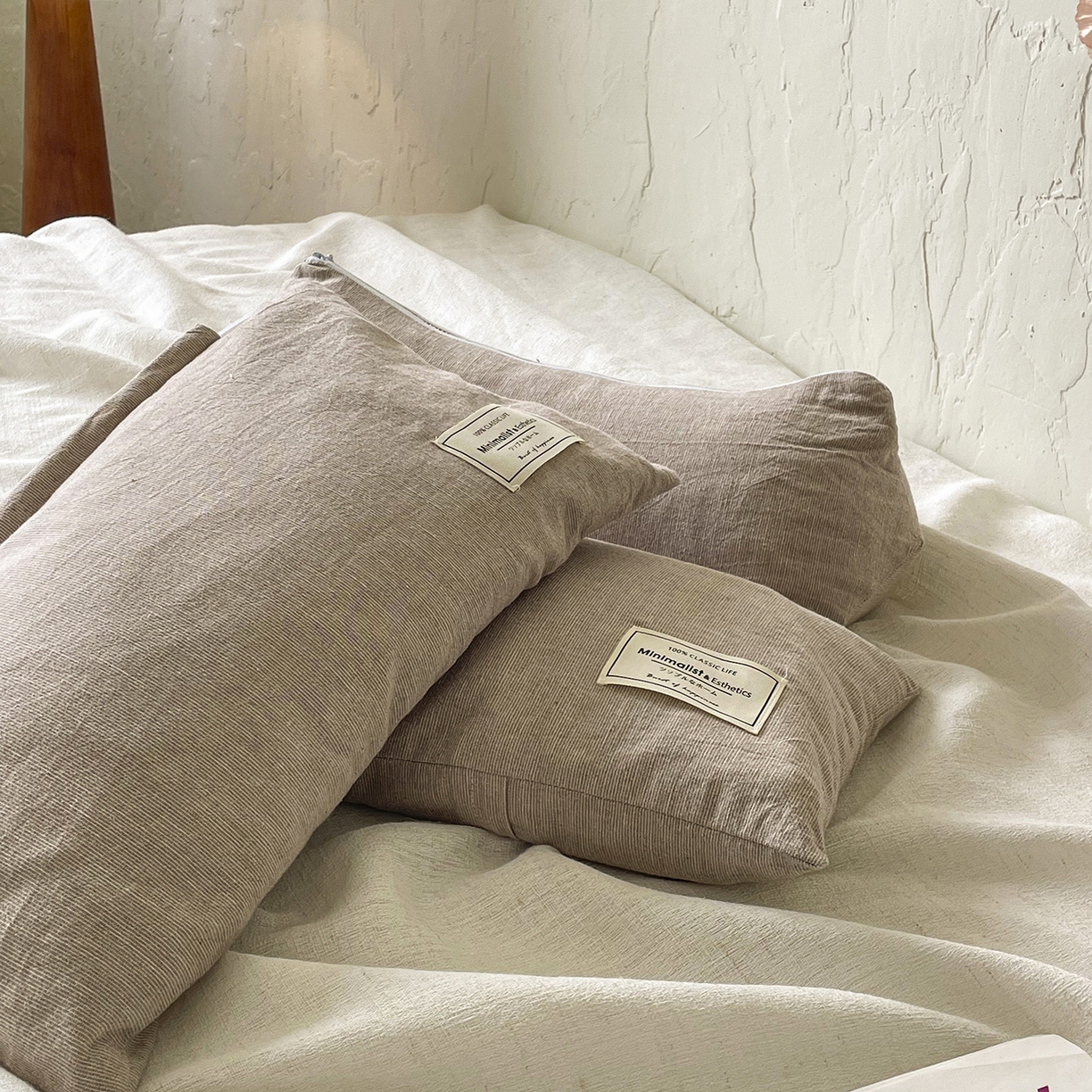 91家纺网 家纺一手货源 找家纺 番茄+ 2025新款三角牵引组合枕棉麻荞麦枕 棕色