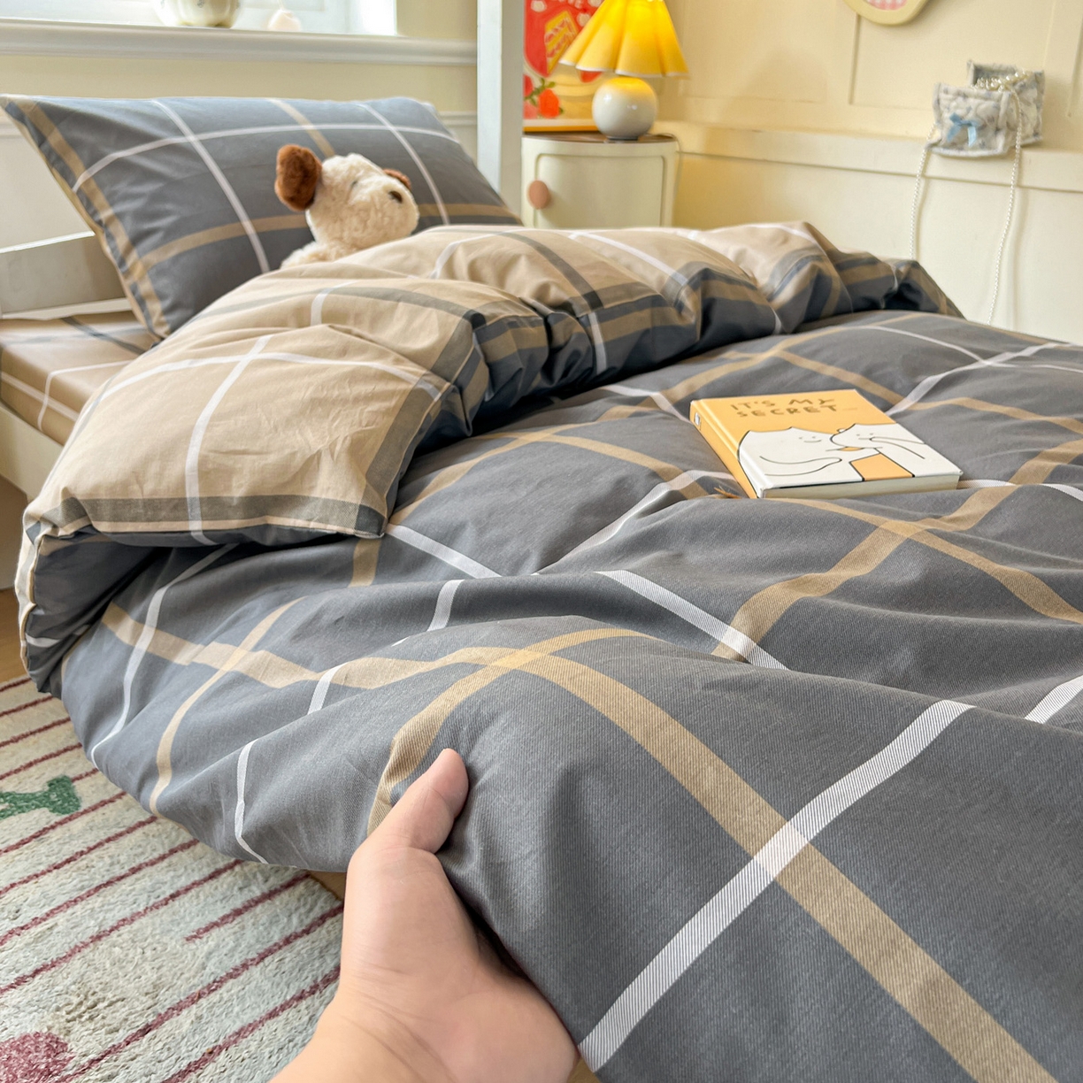 91家纺网 家纺一手货源 找家纺 西引力 2025新款全棉印花学生宿舍三件套四件套 格调人生