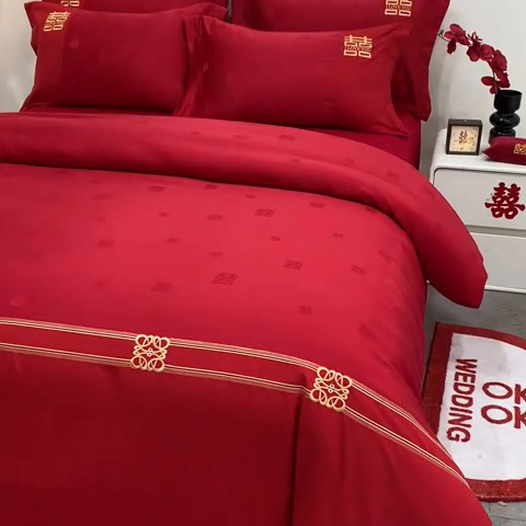 91家纺网 家纺一手货源 找家纺 卓缦家纺 2025新款提花刺绣婚庆四件套 喜悦