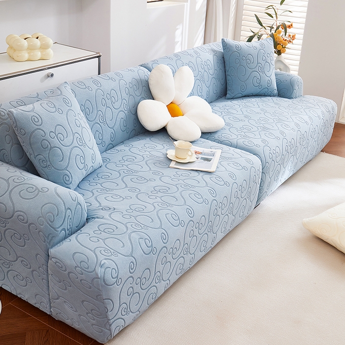 91家纺网 家纺一手货源 找家纺 丝绮鹿 2025新款雕花绒沙发套年华（直排松紧款） 淡蓝