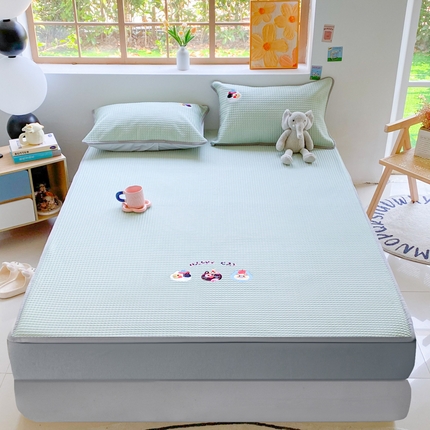 91家纺网 家纺一手货源 找家纺 千朵 2025新款冰豆豆绣花凉席 可乐猫咪