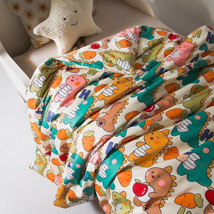 91家纺网 家纺一手货源 找家纺 鑫田家纺 婴幼儿蚕丝被100%桑蚕丝长丝全棉卡通幼儿园被芯夏被春秋被冬被  吃货小恐龙