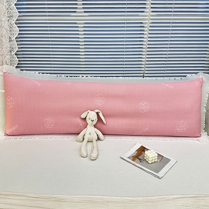 91家纺网 家纺一手货源 找家纺 芯宜佳 2025年新款冰豆豆花边双人长枕套 山茶花-粉