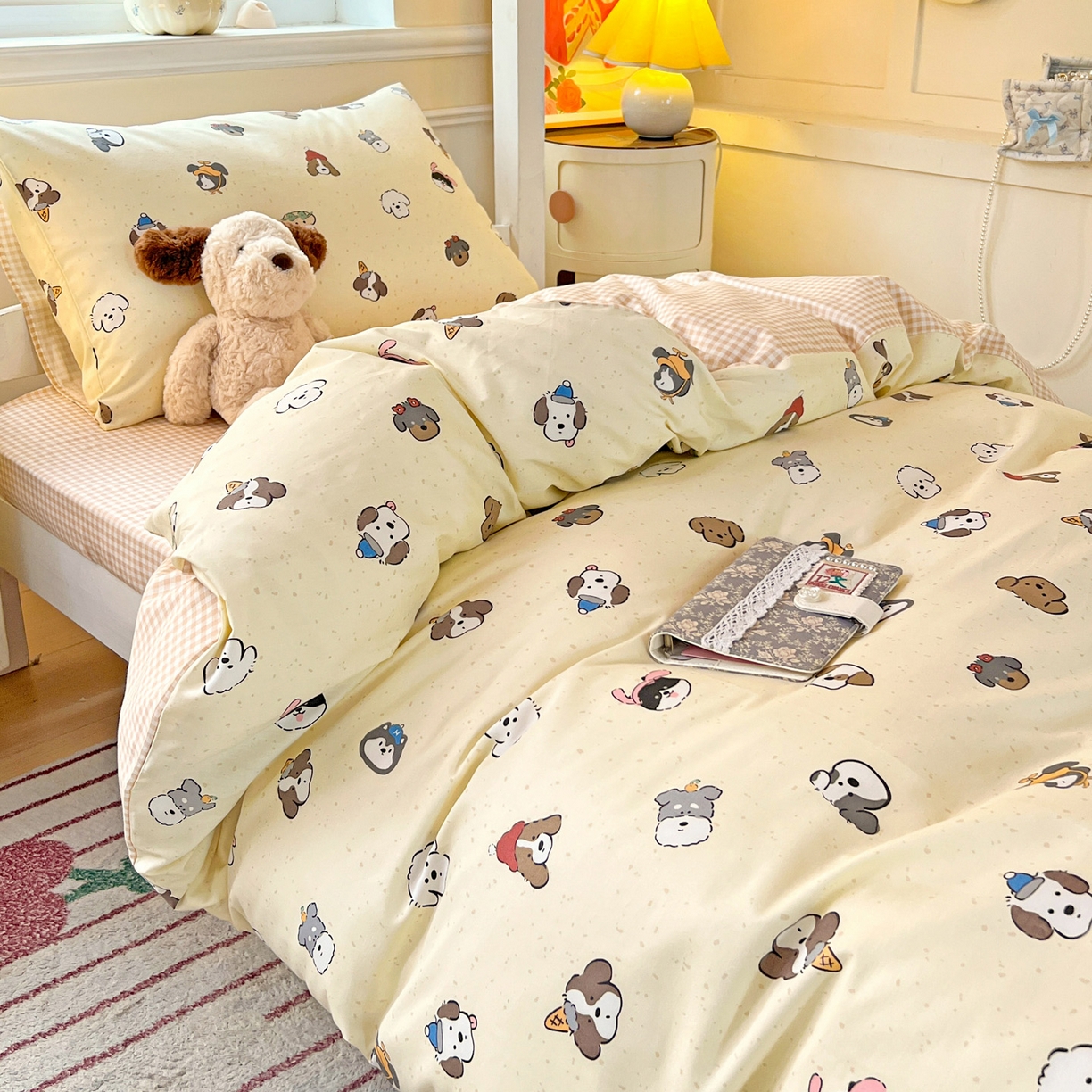 91家纺网 家纺一手货源 找家纺 西引力 2025新款全棉印花学生宿舍三件套四件套 富贵狗