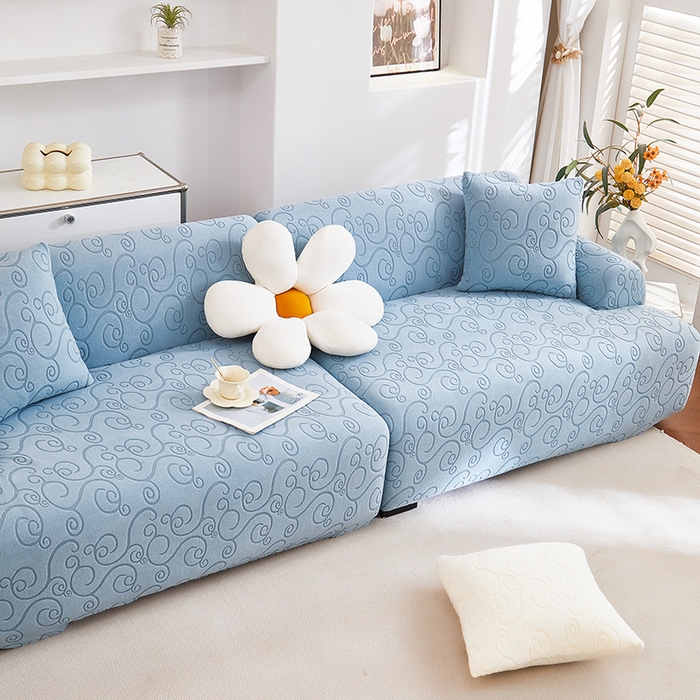91家纺网 家纺一手货源 找家纺 丝绮鹿 2025新款雕花绒沙发套年华（直排松紧款） 淡蓝