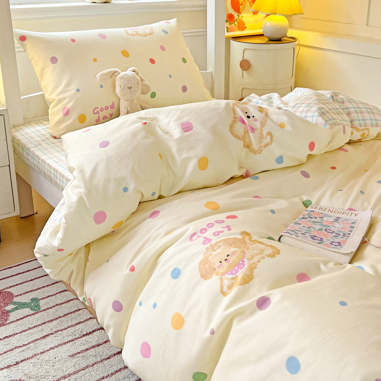 91家纺网 家纺一手货源 找家纺 西引力 2025新款全棉印花学生宿舍三件套四件套 假日小狗