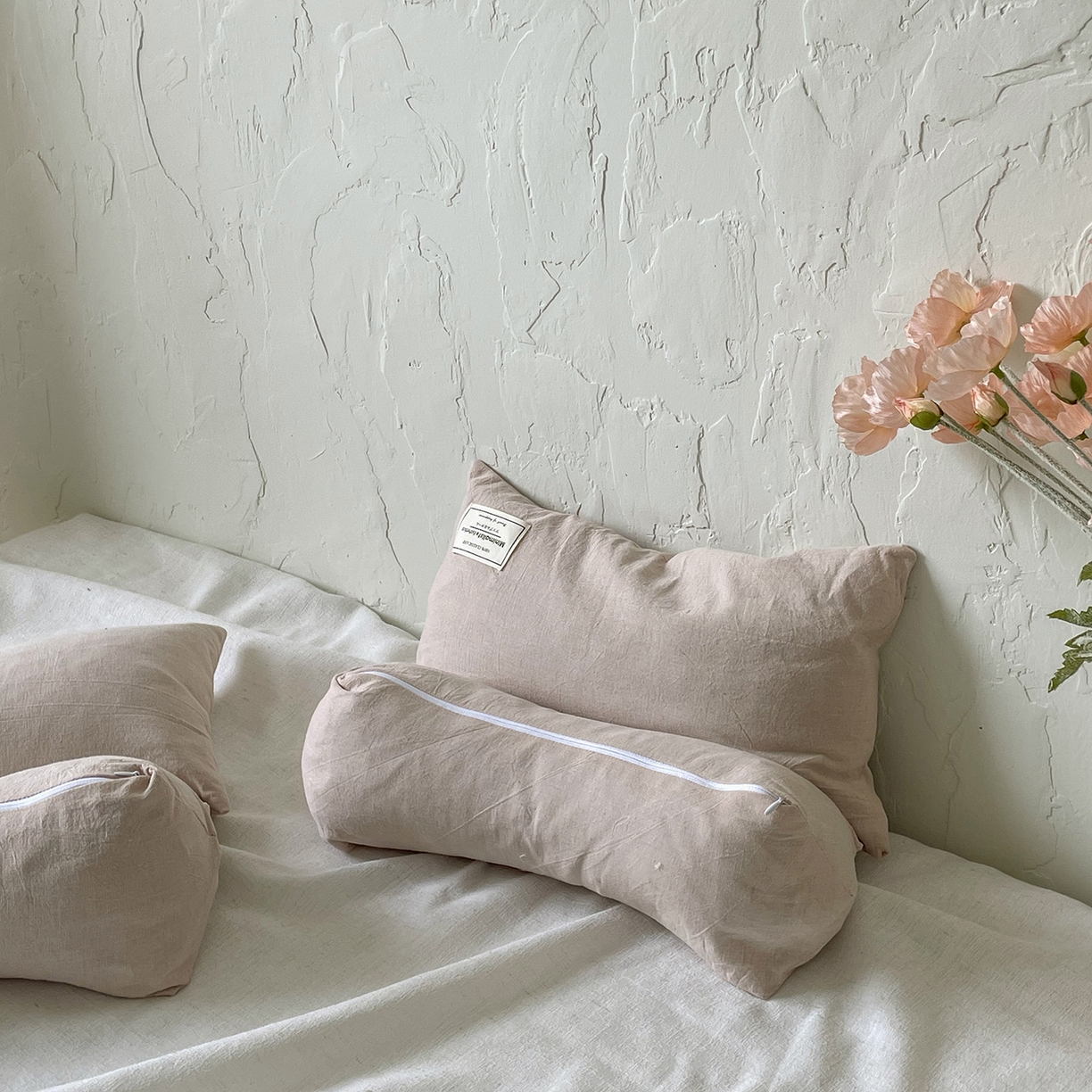 91家纺网 家纺一手货源 找家纺 番茄+ 2025新款三角牵引组合枕棉麻荞麦枕 粉色