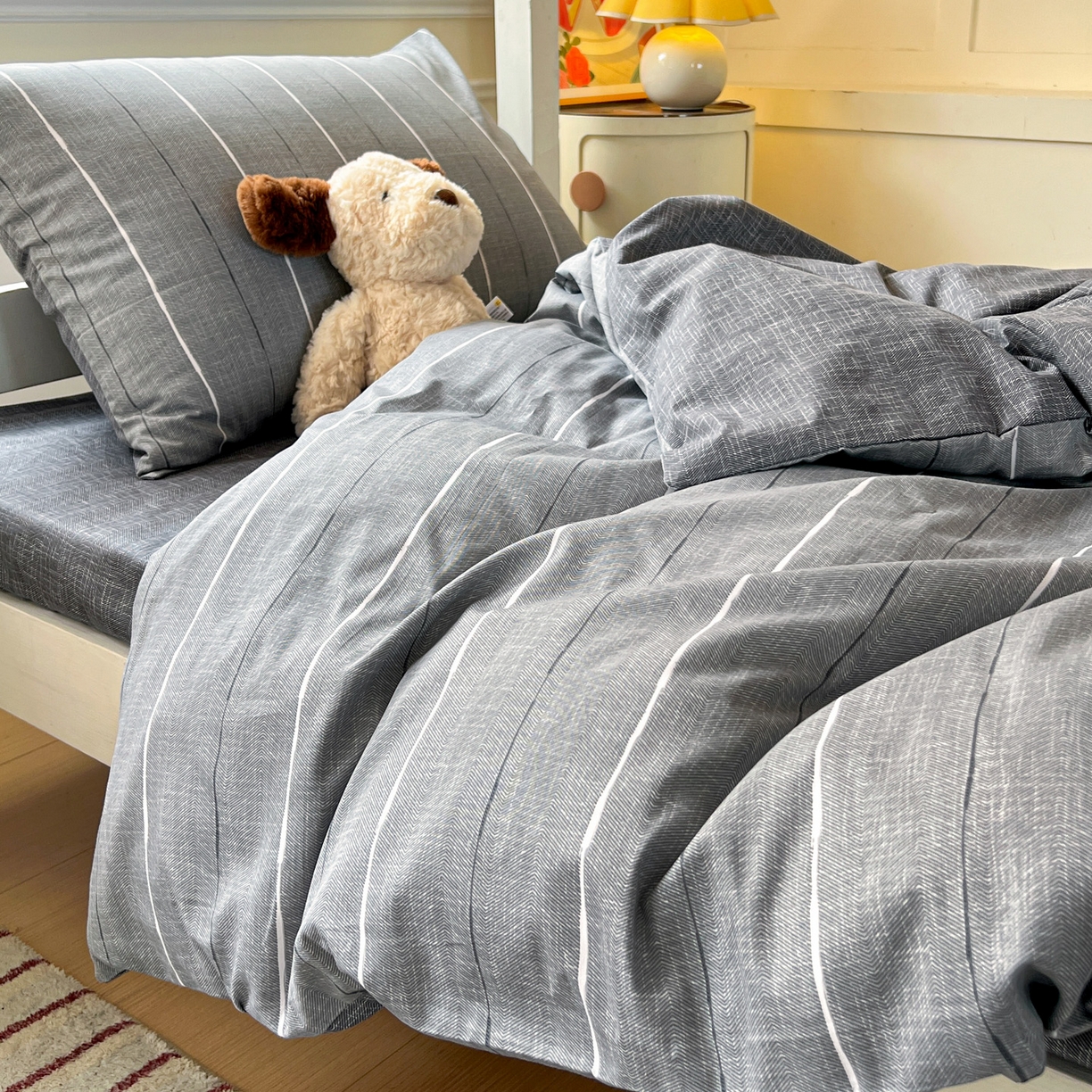 91家纺网 家纺一手货源 找家纺 西引力 2025新款全棉印花学生宿舍三件套四件套 布鲁斯