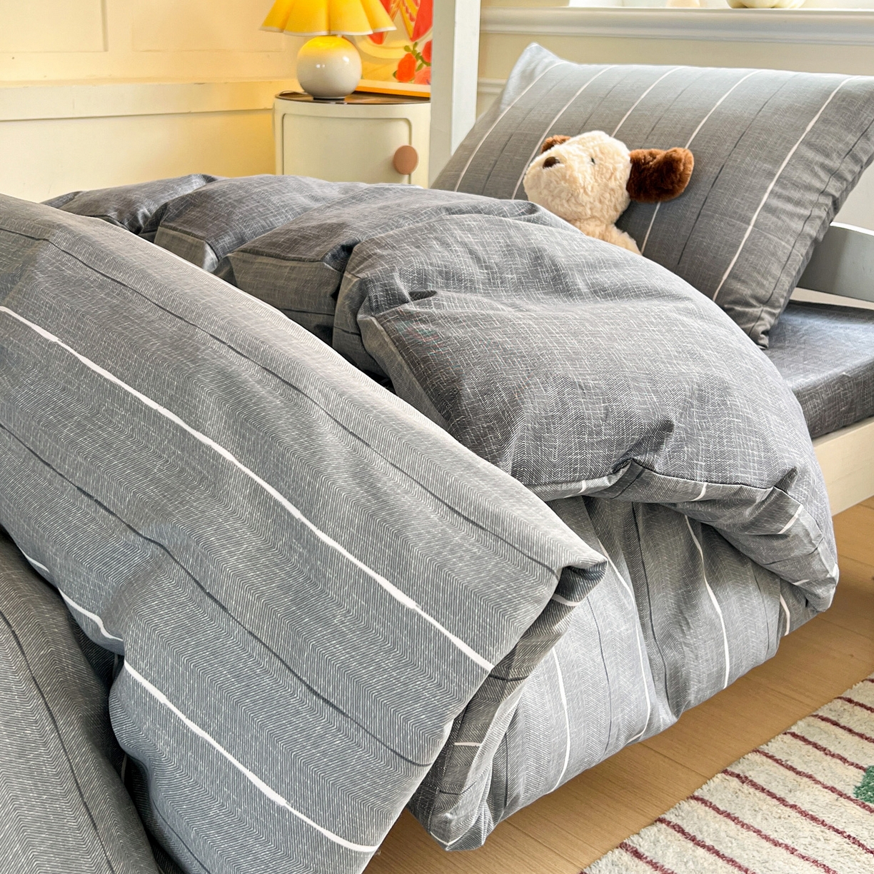 91家纺网 家纺一手货源 找家纺 西引力 2025新款全棉印花学生宿舍三件套四件套 布鲁斯