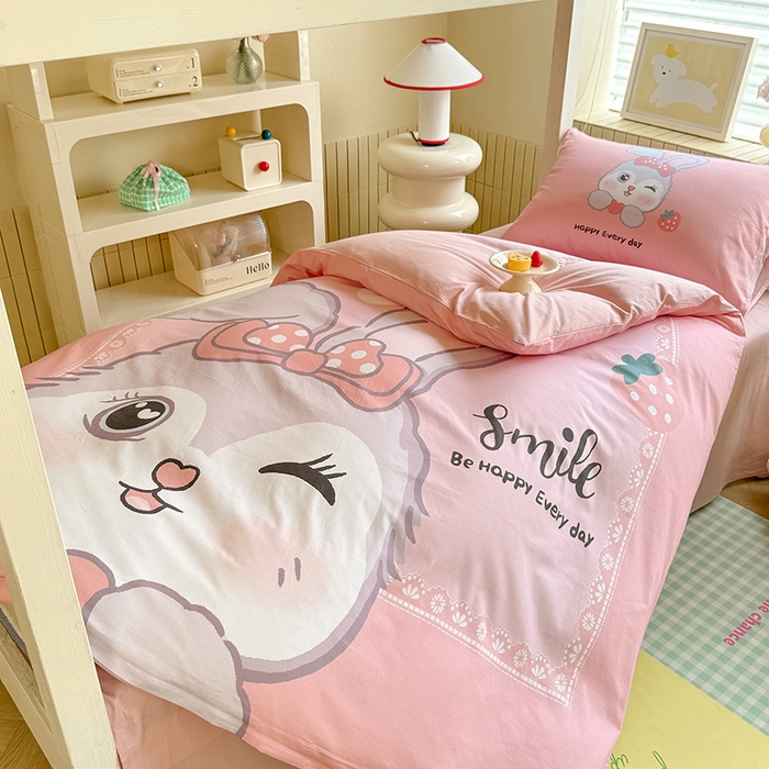 91家纺网 家纺一手货源 找家纺 （总）新方向 2025新款学生季上下铺全棉长绒棉纯棉数码印花卡通三件套四件套-甜美兔