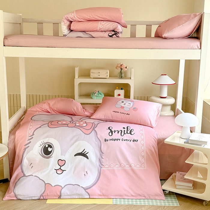 91家纺网 家纺一手货源 找家纺 （总）新方向 2025新款学生季上下铺全棉长绒棉纯棉数码印花卡通三件套四件套-甜美兔