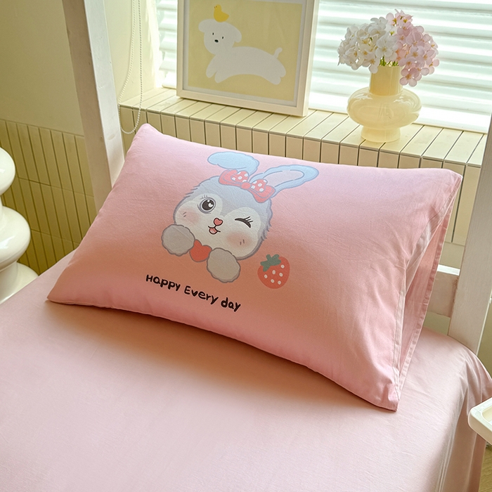 91家纺网 家纺一手货源 找家纺 新方向 2025新款全棉长绒棉纯棉数码印花卡通三件套四件套-甜美兔 甜美兔-粉