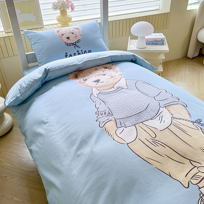 91家纺网 家纺一手货源 找家纺 新方向 2025新款全棉长绒棉纯棉数码印花卡通三件套四件套-小熊比尔 小熊比尔-蓝