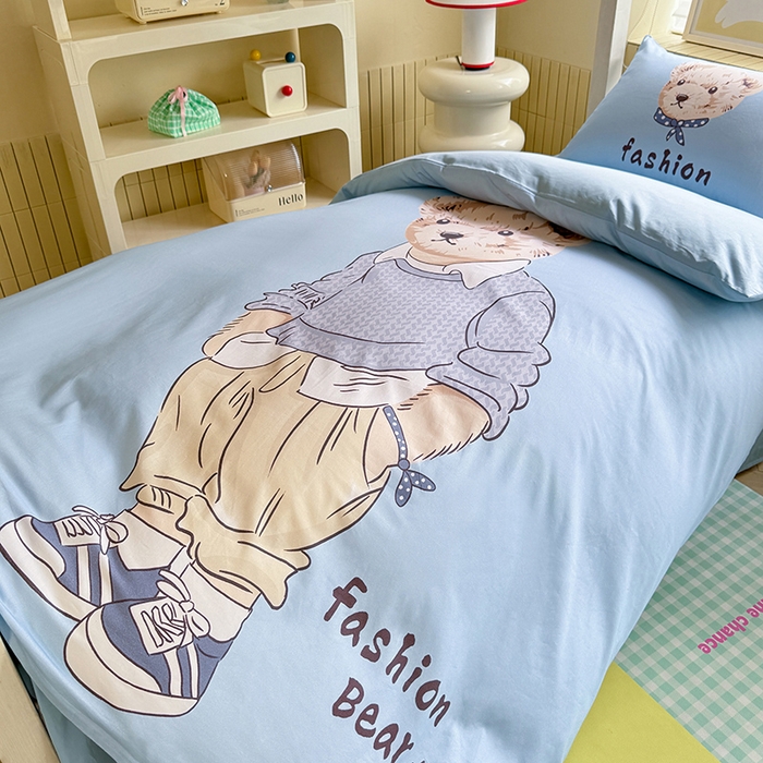 91家纺网 家纺一手货源 找家纺 新方向 2025新款全棉长绒棉纯棉数码印花卡通三件套四件套-小熊比尔 小熊比尔-蓝