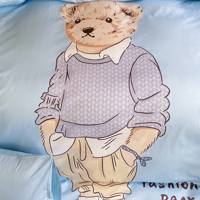 91家纺网 家纺一手货源 找家纺 新方向 2025新款全棉长绒棉纯棉数码印花卡通三件套四件套-小熊比尔 小熊比尔-蓝