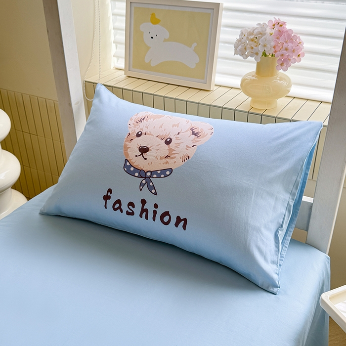 91家纺网 家纺一手货源 找家纺 新方向 2025新款全棉长绒棉纯棉数码印花卡通三件套四件套-小熊比尔 小熊比尔-蓝