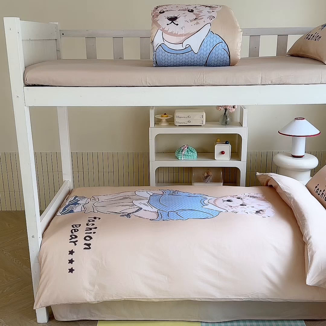 91家纺网 家纺一手货源 找家纺 新方向 2025新款全棉长绒棉纯棉数码印花卡通三件套四件套-小熊比尔 小熊比尔-香槟