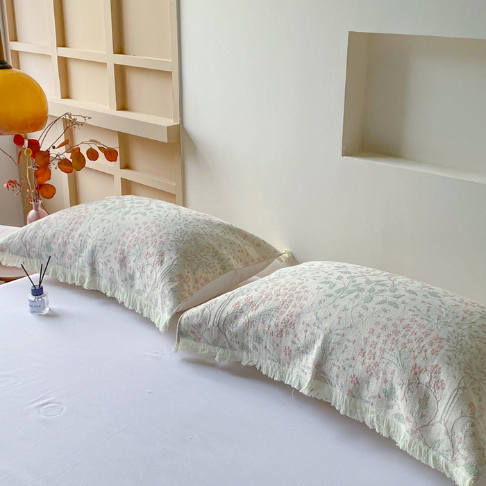 91家纺网 家纺一手货源 找家纺 美宜家 2025新款全棉流苏枕巾高档棉软隔脏防头油枕巾 花意浓52*75cm/对