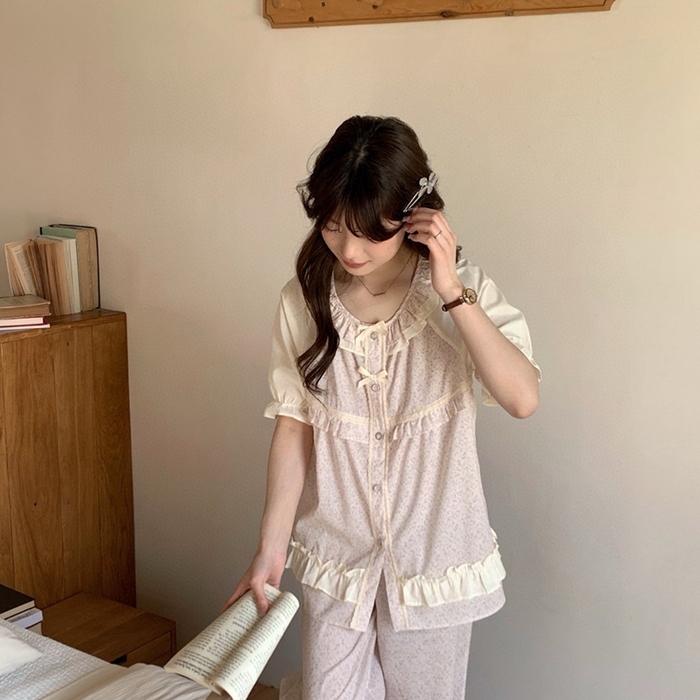 91家纺网 家纺一手货源 找家纺 （总）妍景家居生活馆 2025新款25617-韩系碎花圆领前扣短袖套装