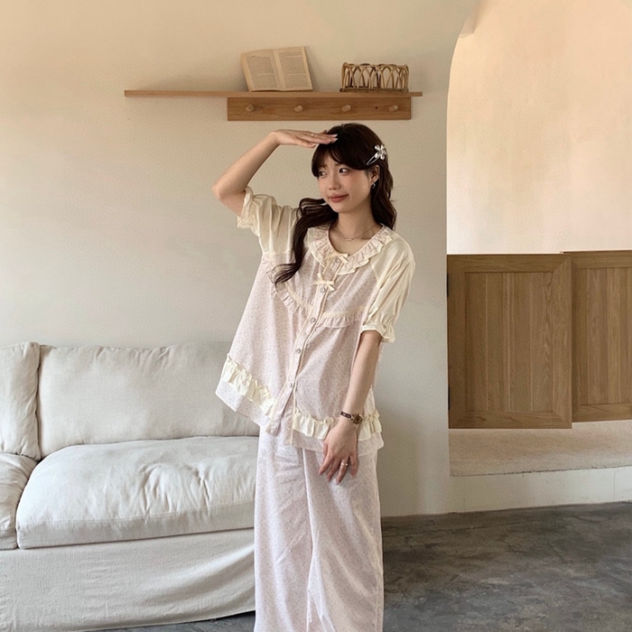 91家纺网 家纺一手货源 找家纺 （总）妍景家居生活馆 2025新款25617-韩系碎花圆领前扣短袖套装