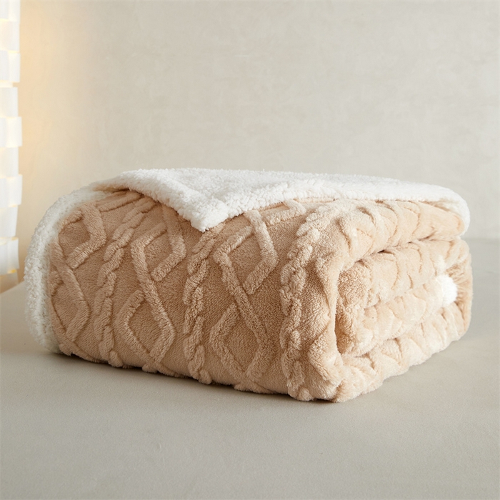 91家纺网 家纺一手货源 找家纺 喜歌2025新款塔芙蓉毛毯 卡其色