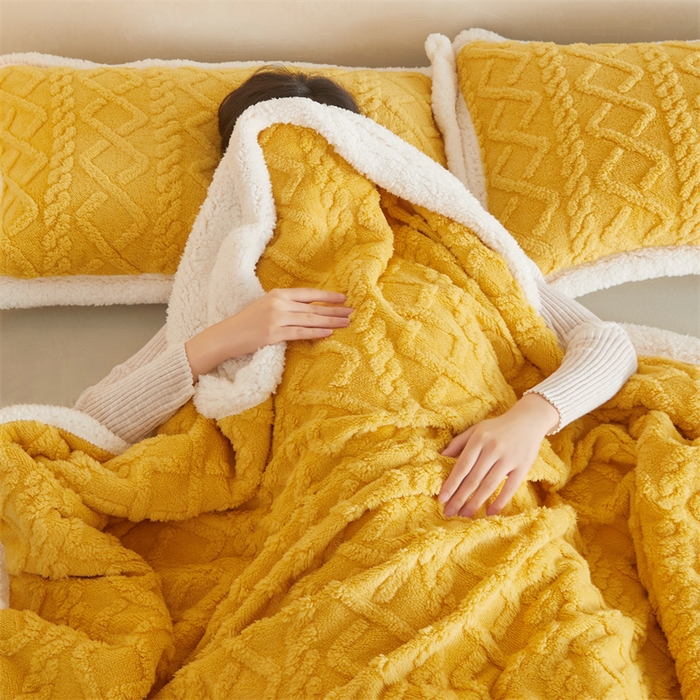 91家纺网 家纺一手货源 找家纺 喜歌2025新款塔芙蓉毛毯 柠檬黄