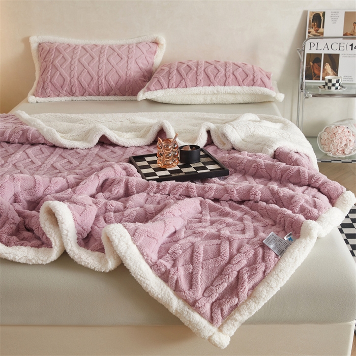 91家纺网 家纺一手货源 找家纺 喜歌2025新款塔芙蓉毛毯 香芋紫