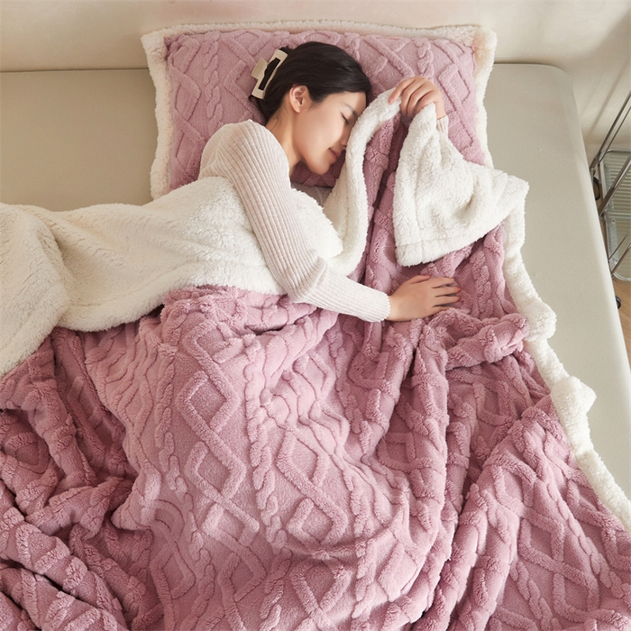 91家纺网 家纺一手货源 找家纺 喜歌2025新款塔芙蓉毛毯 香芋紫