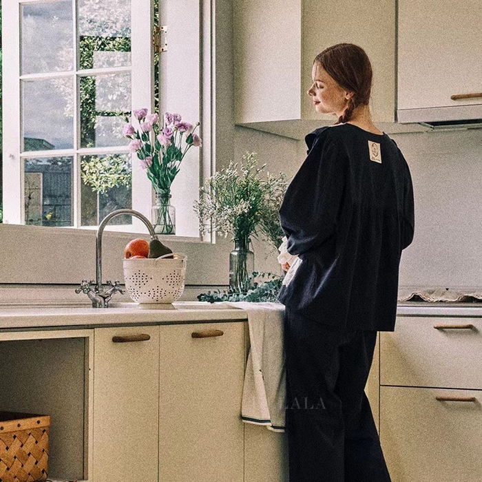 91家纺网 家纺一手货源 找家纺 （总）妍景家居生活馆 2025新款82117-韩系方领蕾丝宫廷风套装藏蓝