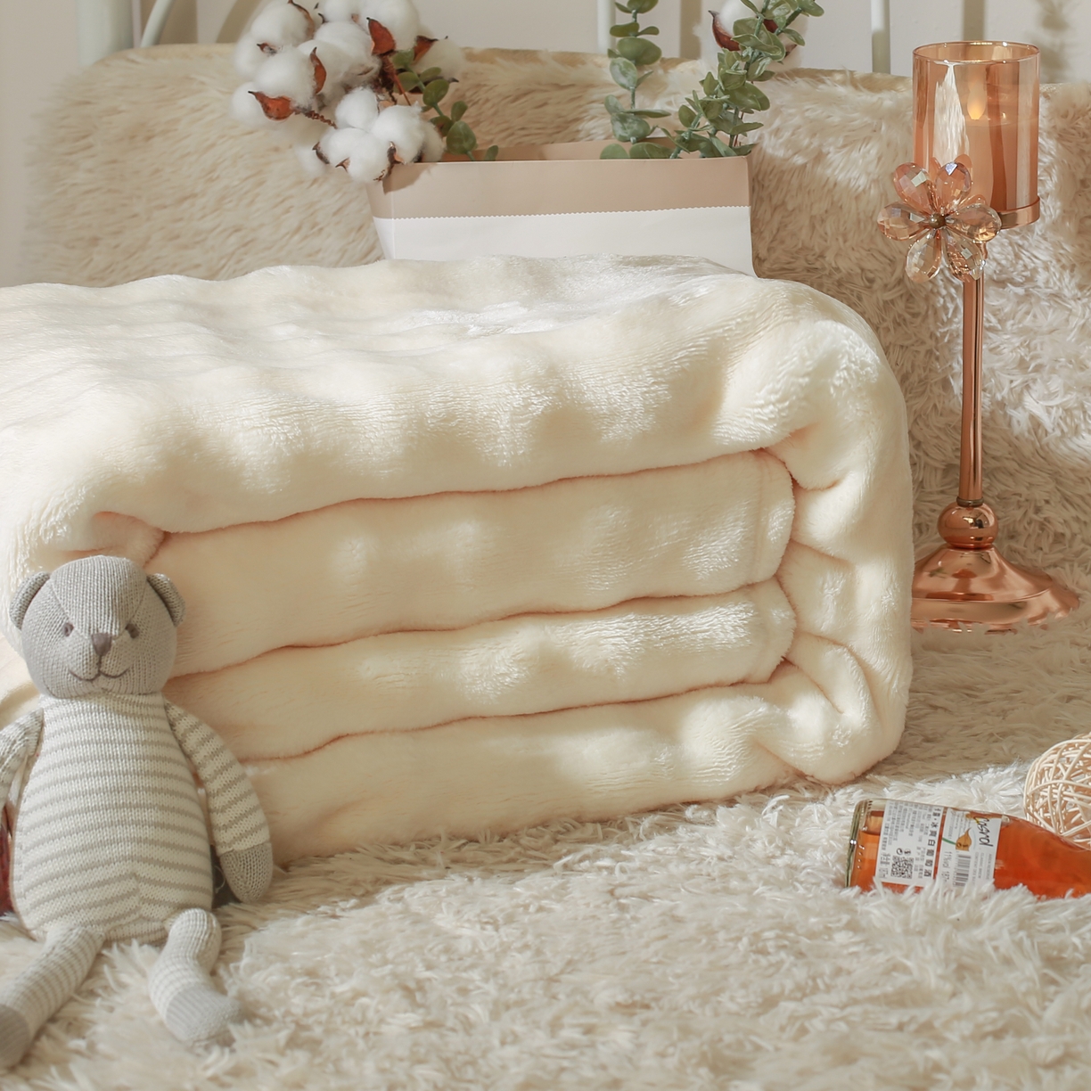 91家纺网 家纺一手货源 找家纺 喜歌2025新款泡泡绒毛毯 奶白色