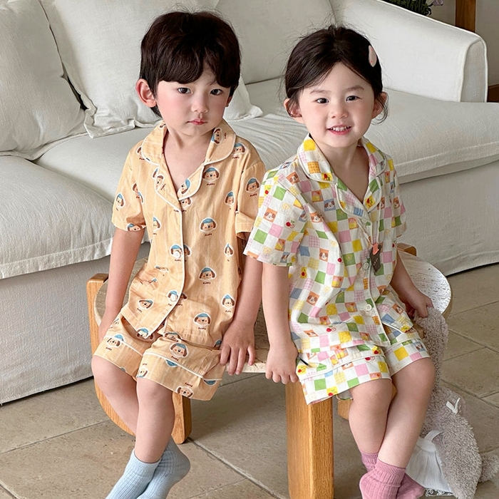 （总）妍景家居生活馆 2025新款儿童翻领斜纹棉夏季短袖套装