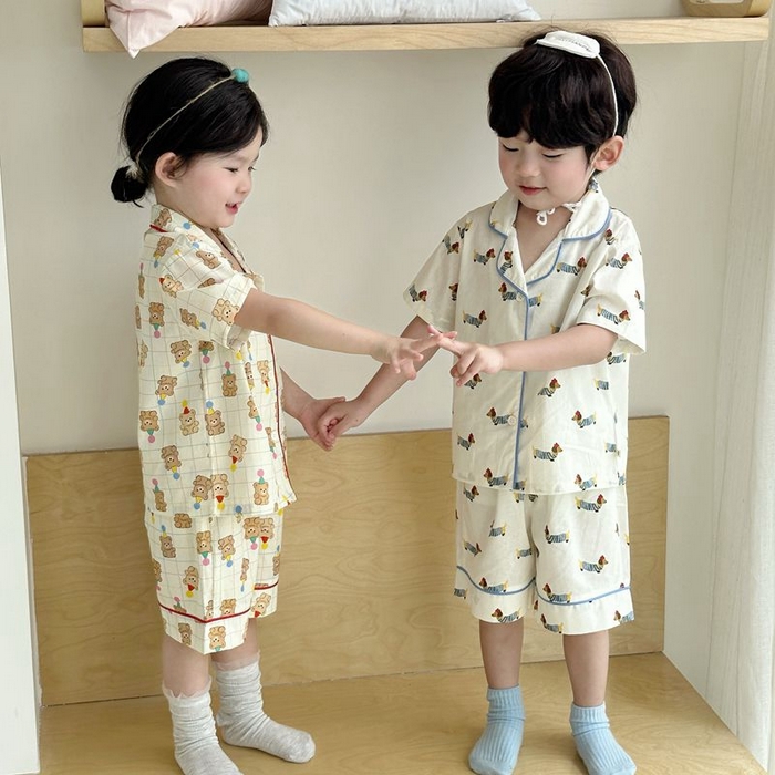 91家纺网 家纺一手货源 找家纺 （总）妍景家居生活馆 2025新款儿童翻领斜纹棉夏季短袖套装