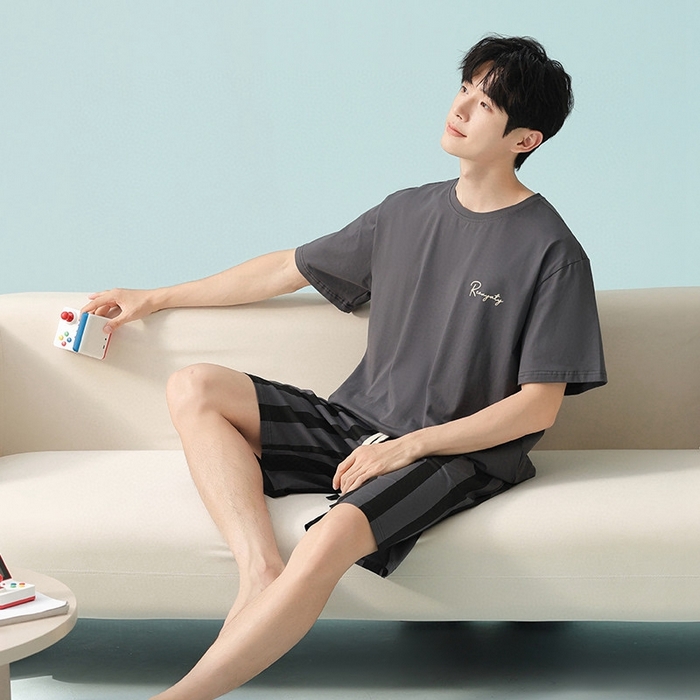 91家纺网 家纺一手货源 找家纺 妍景家居生活馆 2025新款莫代尔棉男士套装 深灰