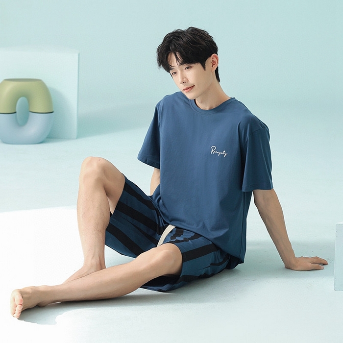 91家纺网 家纺一手货源 找家纺 妍景家居生活馆 2025新款莫代尔棉男士套装 深蓝