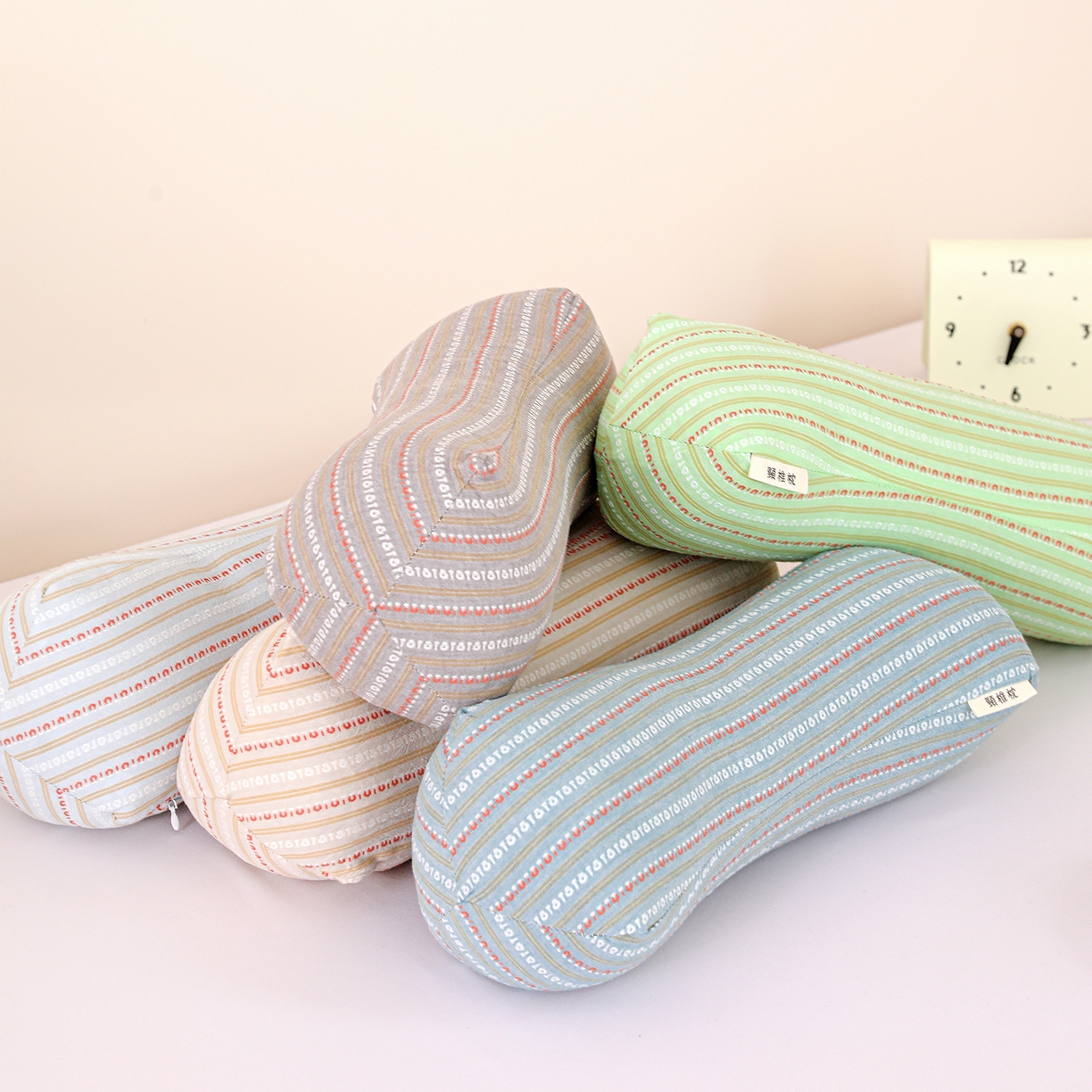 91家纺网 家纺一手货源 找家纺 卓昌枕芯 2025春夏新款全棉三角颈椎枕菱形荞麦枕枕头枕芯 组合图仅做展示 45x15cm/只