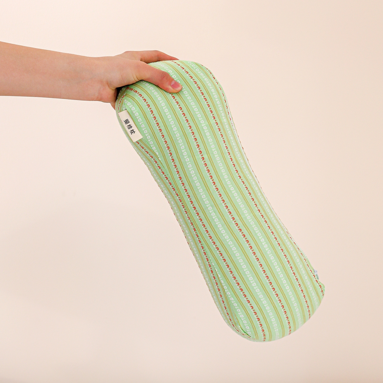 91家纺网 家纺一手货源 找家纺 卓昌枕芯 2025春夏新款全棉三角颈椎枕菱形荞麦枕枕头枕芯 绿色-全棉三角颈椎枕 45x15cm/对