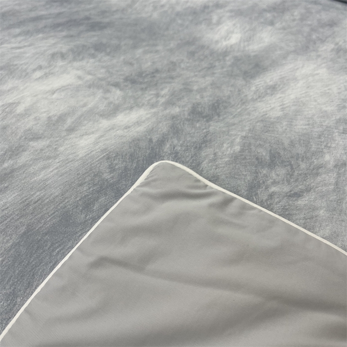 91家纺网 家纺一手货源 找家纺 2025年新款A类数码印花夏凉被 凉感丝锦氨夏被冰淇淋夏被空调被西瓜被双面凉感单夏被烟雨蒙蒙