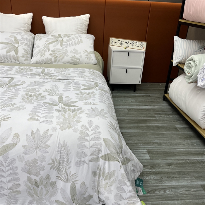 91家纺网 家纺一手货源 找家纺 2025年新款A类数码印花夏凉被 凉感丝锦氨夏被冰淇淋夏被空调被西瓜被双面凉感单夏被夜影