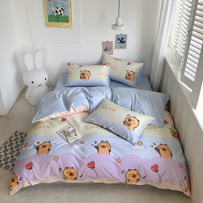 91家纺网 家纺一手货源 找家纺 徕米家居 2025新款全棉13372小圆网卡皮吧啦套件 可爱卡皮巴拉