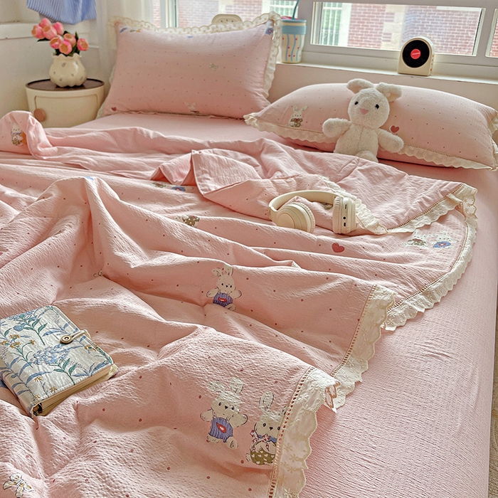 91家纺网 家纺一手货源 找家纺 2025新款云感皱皱纱全棉花边款夏被四件套